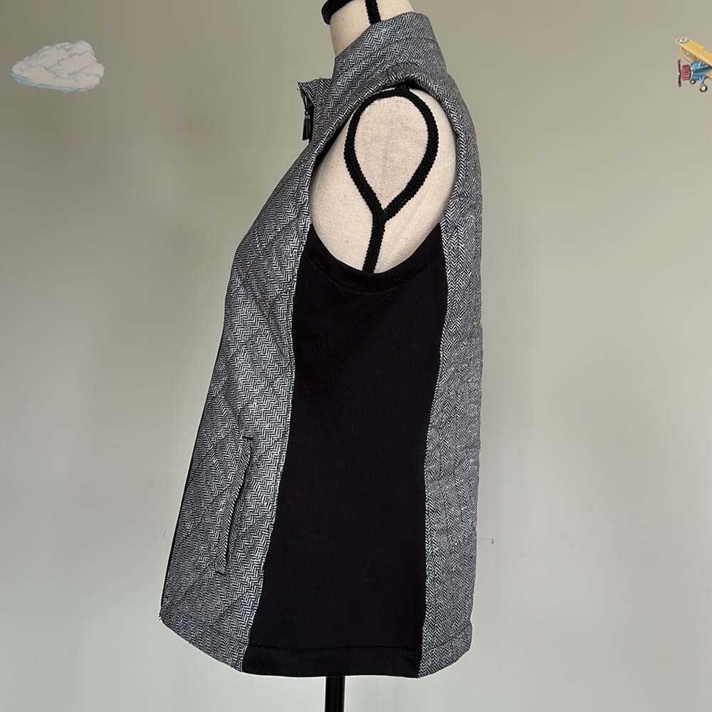 Black and Gray Vest Jacket - Picture 6 of 8